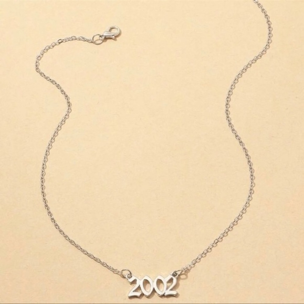 3/$30 🤍 Established “2002” Necklace